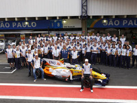 ルノー、アロンソ＆ピケと契約更新 画像