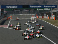 【FCジャパン】09年シーズン参加者募集…費用は900万円 画像