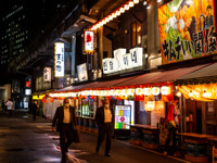 新型コロナ1年3か月ぶり死者ゼロ、「Go Toトラベル」再開へ拍車［新聞ウォッチ］ 画像