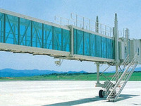 羽田新ターミナルにバリアフリー搭乗橋 菱重輸送機器エンジニアリングが受注 画像