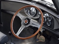 絶滅危惧種？ センターメーターのクルマ…なぜなくなったのか 画像