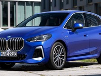 BMW 2シリーズ・アクティブツアラー にPHV、専用ゾーンでEVモードに自動切り替え　2022年欧州発売 画像