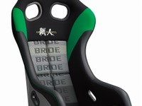 ブリッド×KING、土屋圭市監修のスペシャルシート発表…「職人」刺繍入り 画像