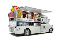 タコスはいかが? カローラ ルミオンの移動販売車 画像
