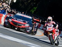 サーキットでも体感できない！ レーシングマシンの轟音…選手はぶっつけ本番、公道デモラン 画像