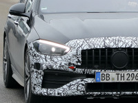 V6から直4ターボへ、新世代のメルセデスAMG Cクラスが牙を向く…車名は「C43」か「C53」か 画像