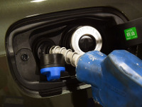 ディーゼル車向け尿素水不足問題、1月中に正常化へ　経産省 画像