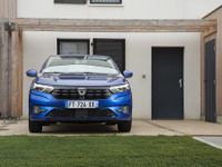 西欧で意外なヒット…ダチアが成功した理由［日本にまだないブランド］ 画像