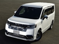 【ホンダ ステップワゴン 新型】純正パーツも先行公開、キーワードは「SPORTS MIX」&「Emotional Solid」 画像