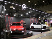 VWブースにはGTIとともにエッティンガーゴルフも展示…東京オートサロン2022 画像