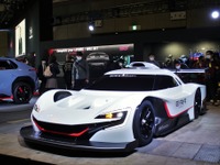 ニュル400秒切りめざすSTI E-RA、開発の理由…東京オートサロン2022［インタビュー］ 画像