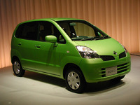 【日産『モコ』発表】“黄色いニッサン”のボディは緑??? 画像