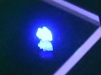 日産と東工大、人工光合成を効率化する光の短波長化材料を共同開発 画像