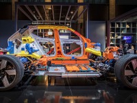 ルノーの新型ハイブリッド車、ボルボカーズと車台共用　2024年から生産 画像
