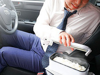 クルマの中で炊きたてご飯、車載用12V弁当箱炊飯器登場 画像