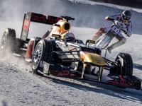 F1王者・フェルスタッペン、『#1』マシンを氷上で走らせる［動画］ 画像