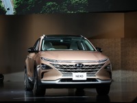 【ヒョンデ ネッソ】約5分で水素充填完了、航続距離820km…販売はオンラインのみ 画像