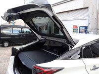 プリウス50系のバックドアを電動化、販売に向けて支援募集中 画像