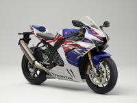 ホンダ CBR1000RR-R、初代CBR900RR発売30周年記念モデルを発売 画像