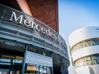 メルセデスベンツ、実質利益が4.4倍に　2021年通期決算 画像