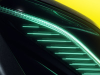 ロータス初の電動SUV、3月29日デビューが決定 画像