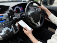 2021年の道交法違反、0.7％増の575万件…携帯電話使用が半減 画像