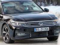 セダン廃止説どうなる? VW『パサート』次期型、市販ボディをスクープ 画像