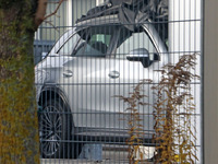 メルセデスベンツ GLC 次期型、ボディ側面が完全露出…進化のポイントは 画像