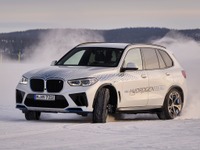 BMW、トヨタと共同開発した燃料電池をX5に搭載…『iX5』のプロトタイプ 画像