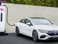 メルセデスベンツの新型EV『EQE』、航続は660km…受注を欧州で開始 画像