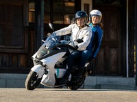 ヤマハ発動機、原2クラスの実証実験用EVスクーター『E01』を7月より導入 画像