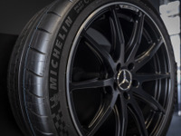 【ミシュラン パイロットスポーツ5】タイヤのデザイナーに聞いた「より黒く見える新技術」とは 画像