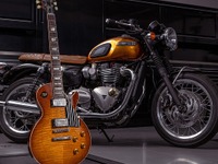 トライアンフ×ギブソン、1959年誕生の名機「T120」と「レスポール」のコラボカスタム製作へ 画像