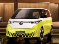 復活のワーゲンバス「ID.Buzz」、北米でも生産へ…ロングボディは2024年発売予定 画像