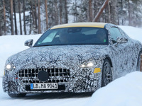 「SL」との差別化どうなる?メルセデスAMG GT次期型、「53」と「63」を同時スクープ! 画像