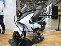 航続104kmの原2EVスクーター『E01』、月額2万円でリースはかなりお得？…東京モーターサイクルショー2022 画像