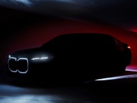 BMW 7シリーズ 次期型のEV、『i7』…4月20日実車発表へ 画像