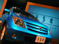 【トヨタ『ist』発表】全車種で★★★、4WDも 画像