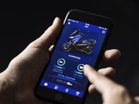 ヤマハ NMAX155 新型、専用アプリで「つながる」軽二輪スクーターに進化 画像