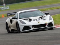 ロータス『エミーラ』にレーサー、「GT4」…400馬力スーパーチャージャー搭載 画像