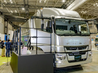 大型トラックでは初となる追従走行とレーンキープ：三菱ふそう…ジャパントラックショー2022 画像