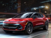 シボレーの電動SUV、ワイドディスプレイ採用…2023年米国発売予定 画像