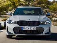 BMW 3シリーズ セダン 改良新型、表情変化…欧州発表 画像