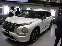 三菱 アウトランダーPHEV の「進化」ポイントをじっくり…人とくるまのテクノロジー2022 画像