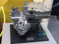 軽EVにも使えそうなボルグワーナーの小型eAxle…人とくるまのテクノロジー2022 画像