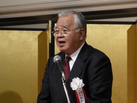 化学工業協会の米倉会長「技術革新で明るい未来を」 画像