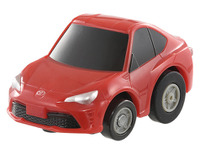 チョロQがEV化? プルバックの回数で走り方が変わる進化版が今夏登場 画像