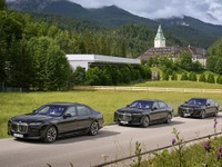 BMW 7シリーズ 新型のEV『i7』、「G7サミット」のシャトルサービス車両に起用 画像