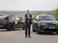 ポルシェ、新型電動SUVをラインナップに追加へ 画像