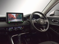 ホンダ ヴェゼル 新型に大画面9インチ市販ナビを装着、カナックが取付キット発売 画像